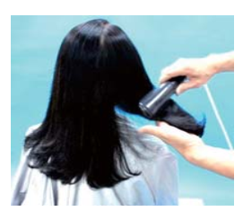 Lược chải tóc chưa khí Ozon giúp diệt khuẩn, sạch gàu trên da đầu 